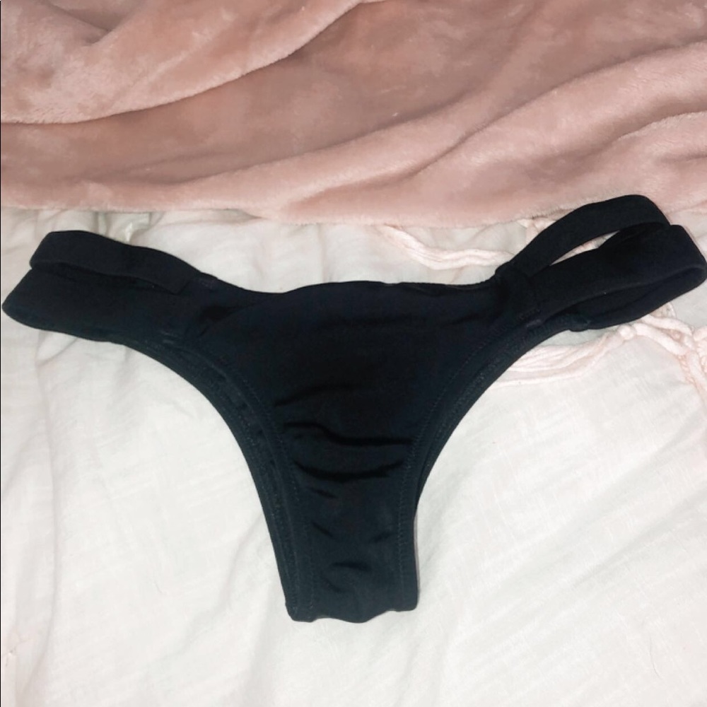 black thong bikini bottoms!!